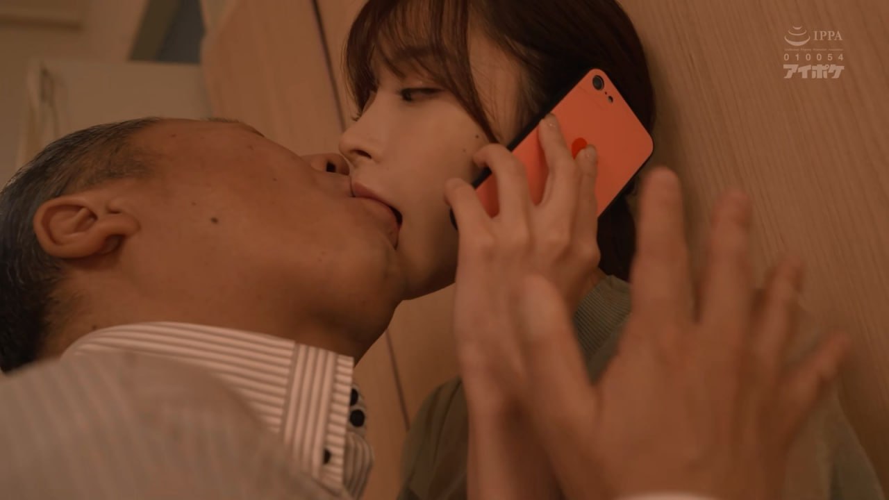 CEMD-396 男たちに押しきられて中出しSEXした私 ～4SEX～